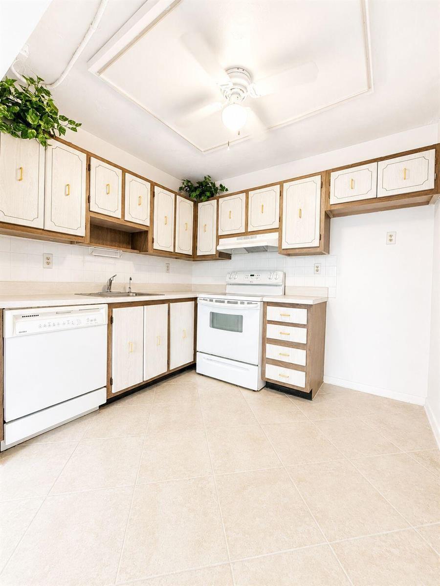 359 Capri H # 359, Delray Beach FL 33484 photo 3