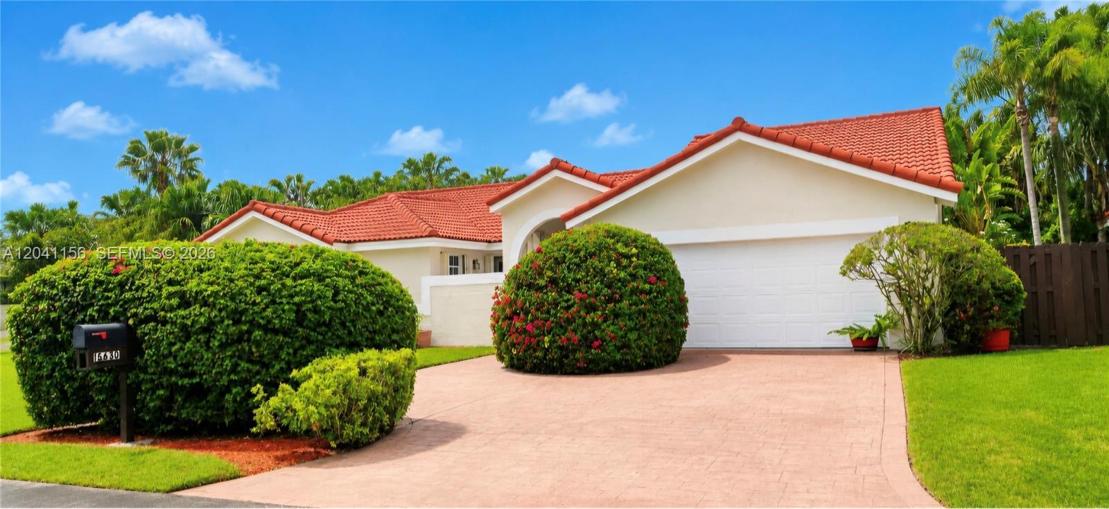 15630 SW 46th Ter, Miami FL 33185 photo 2