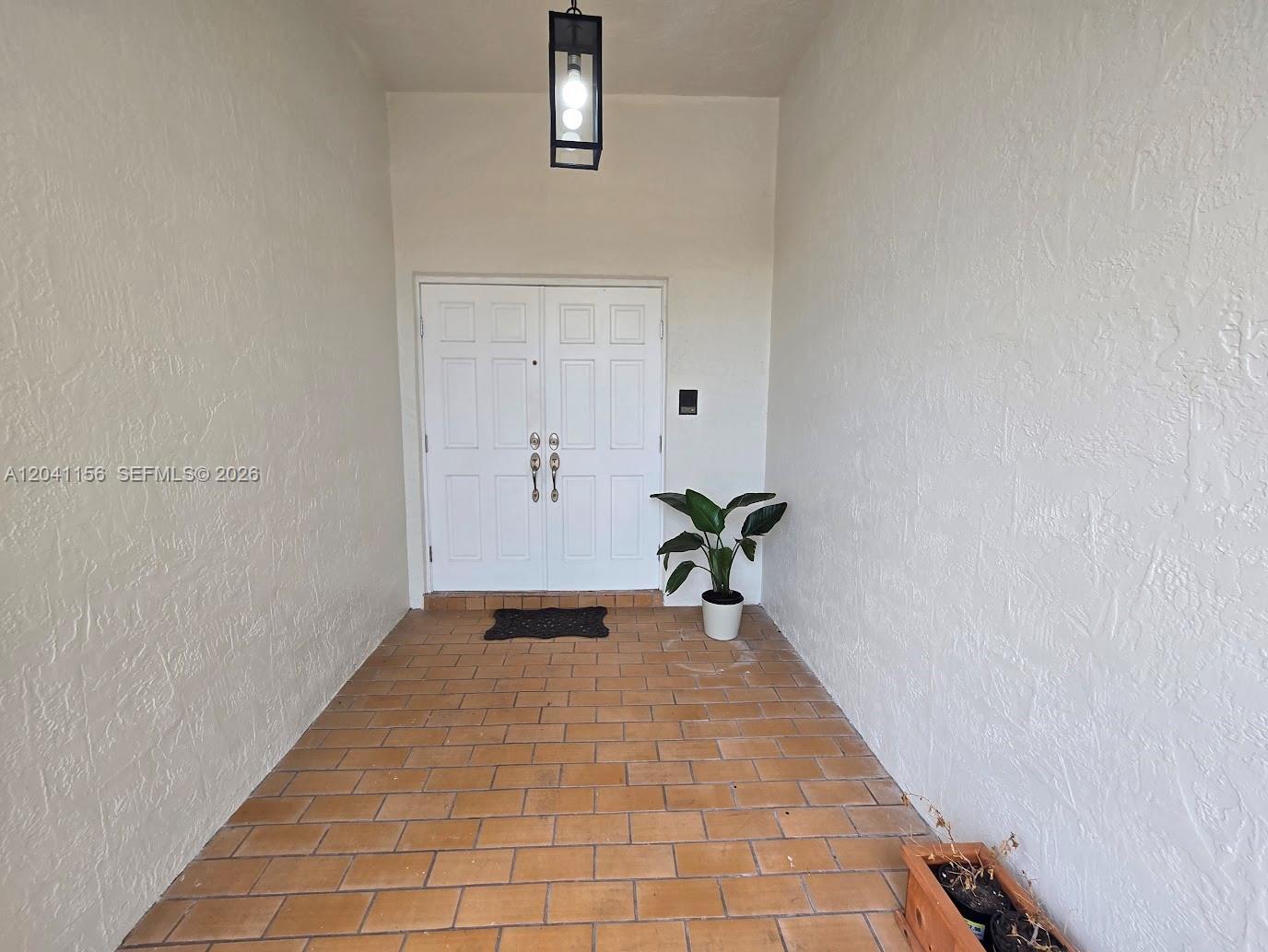 15630 SW 46th Ter, Miami FL 33185 photo 4