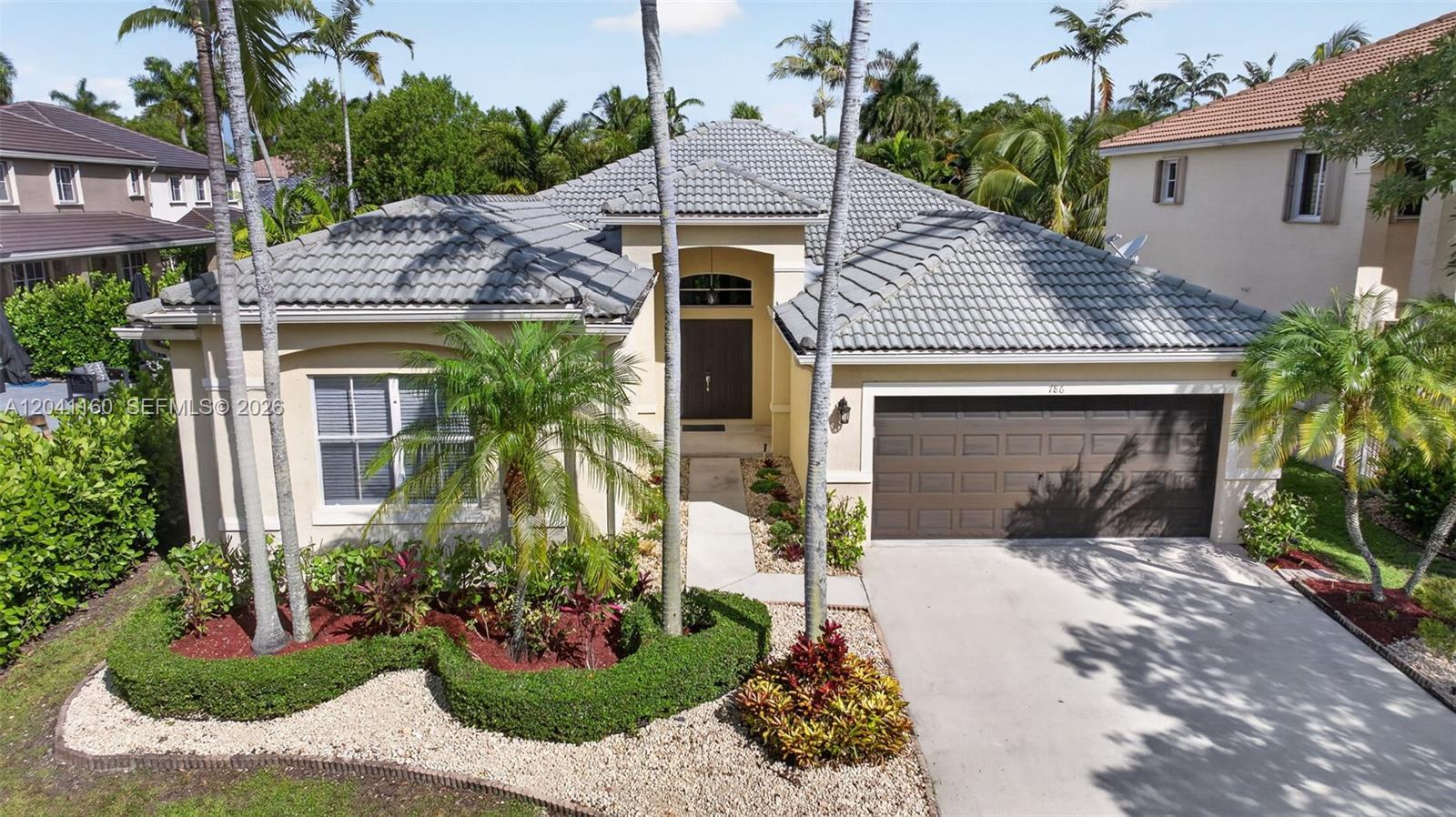 786 Nandina Dr, Weston FL 33327
