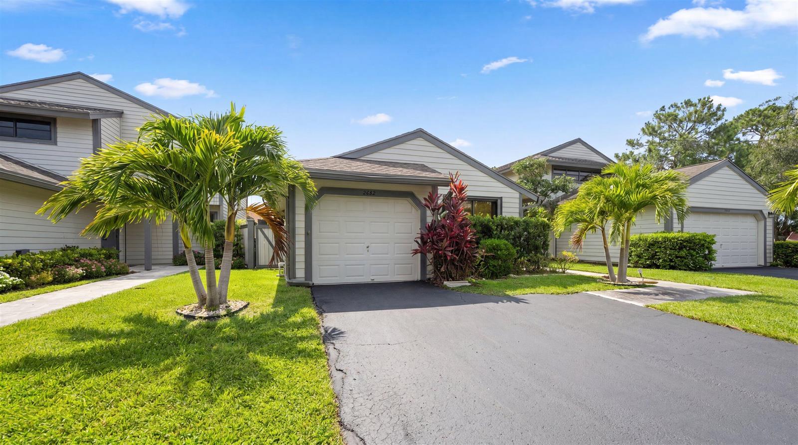 2482 Bedford Mews Drive, Wellington FL 33414 photo 2