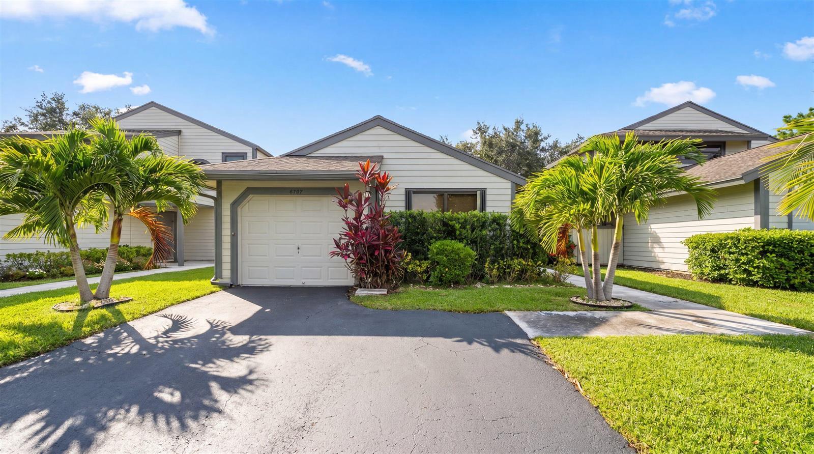2482 Bedford Mews Drive, Wellington FL 33414