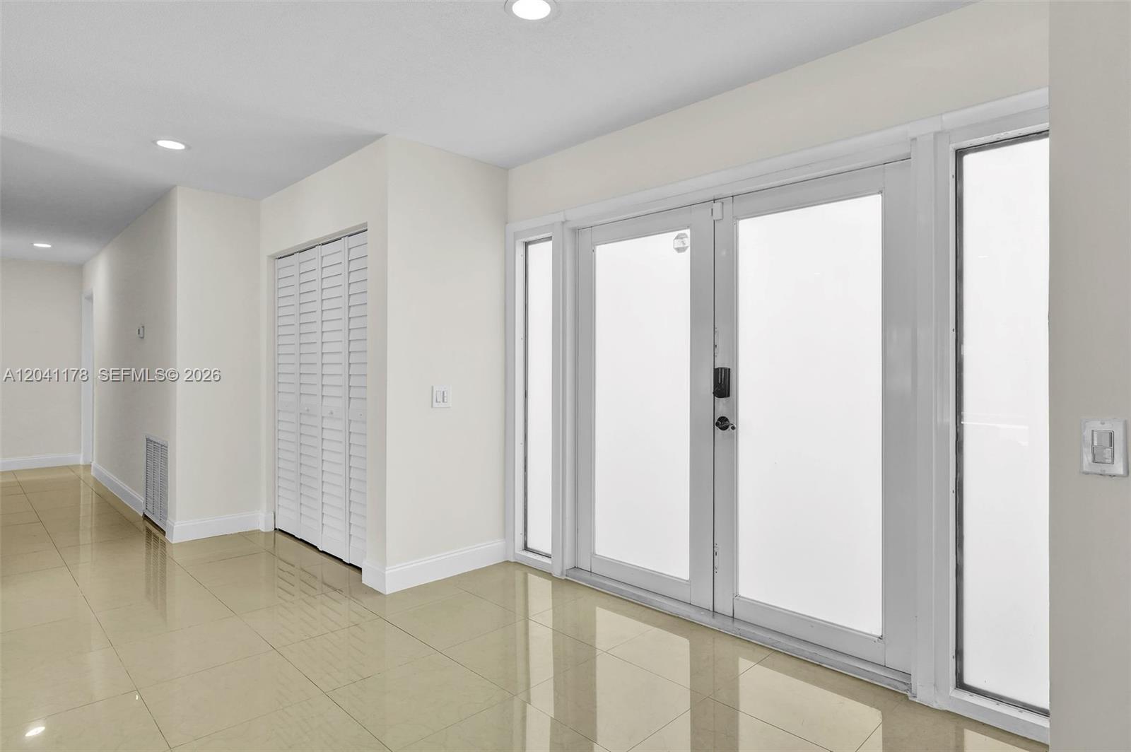 16453 NE 33rd Ave, North Miami Beach FL 33160 photo 5