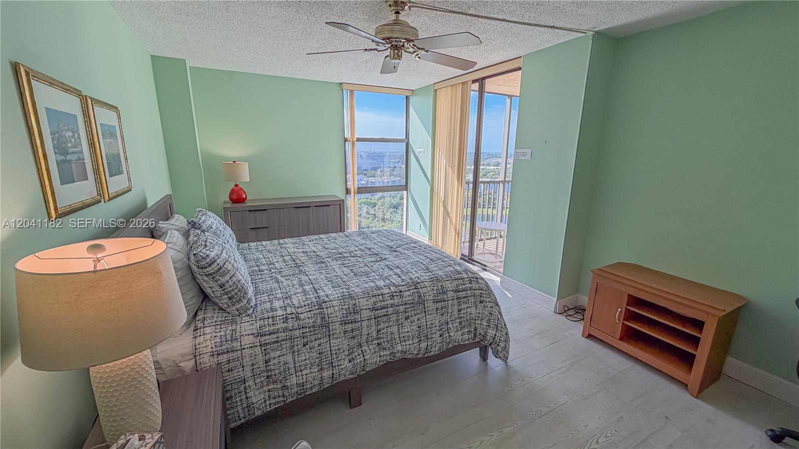 20335 W Country Club Dr # 2102, Aventura FL 33180 photo 2