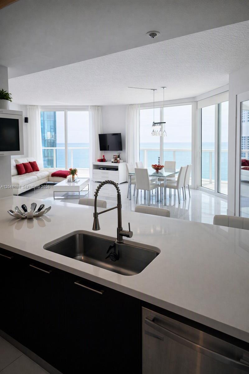 150 Sunny Isles Blvd # 1001, Sunny Isles Beach FL 33160 photo 3
