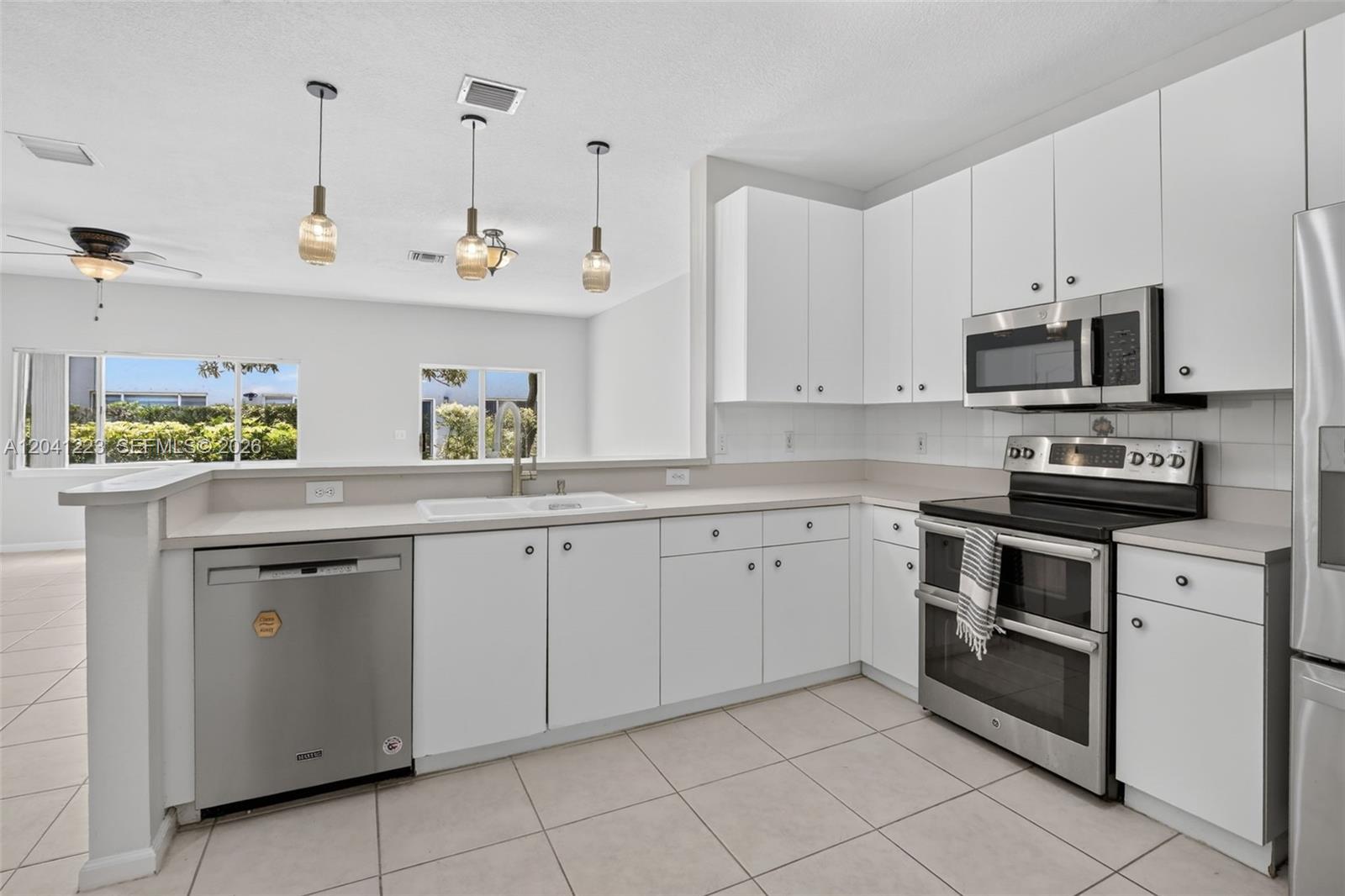 13212 NW 7th Dr, Plantation FL 33325 photo 4