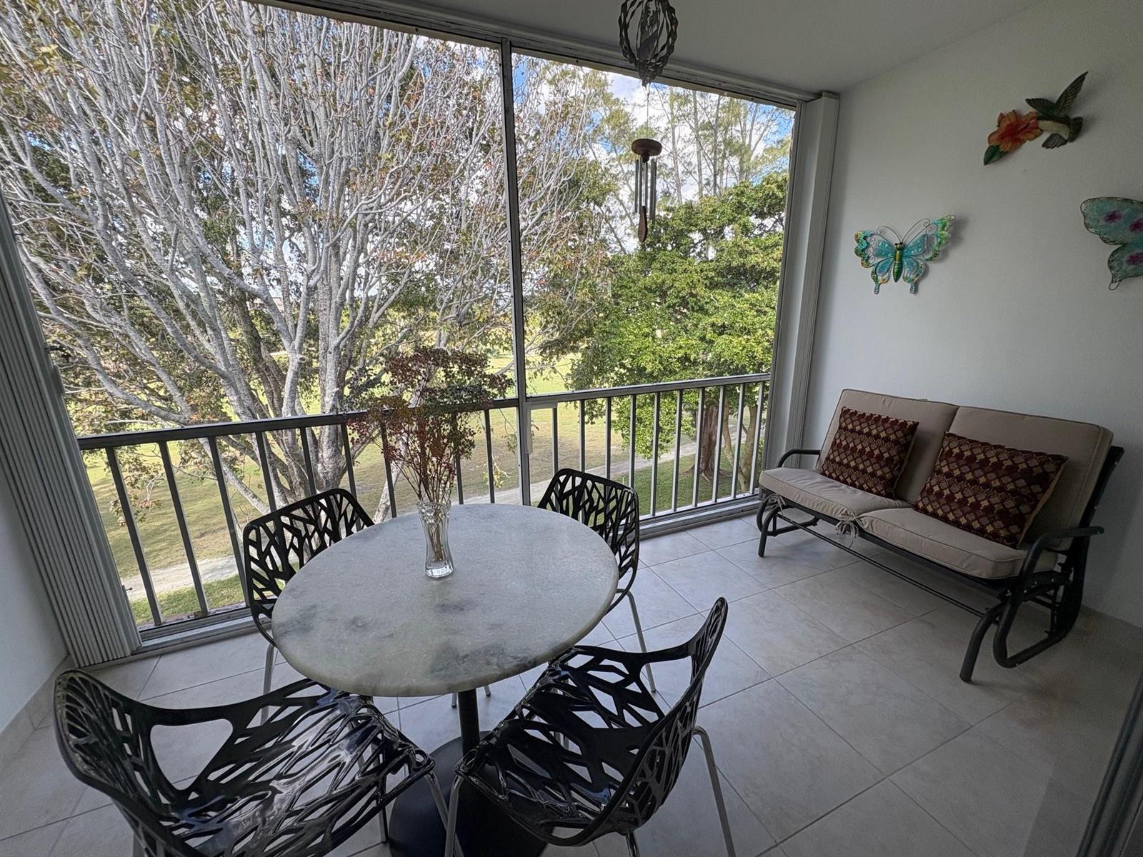 1055 Country Club Drive # 404, Margate FL 33063 photo 2