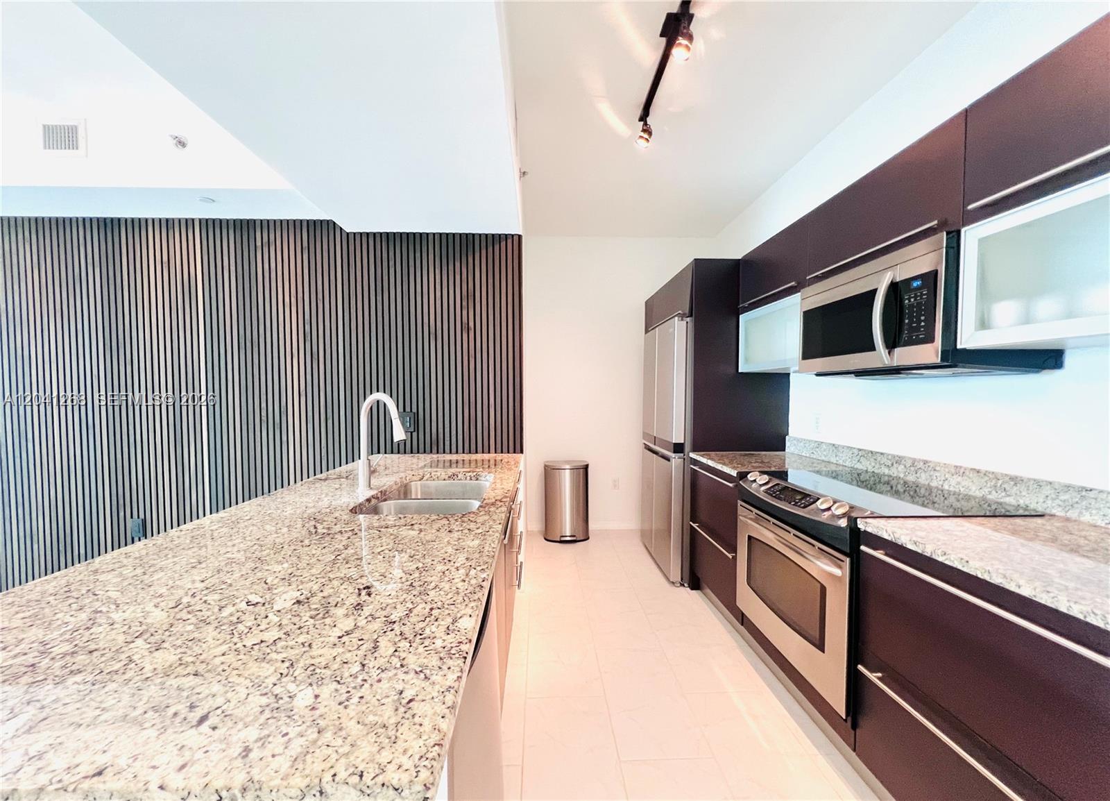 951 Brickell Ave # 3300, Miami FL 33131 photo 3