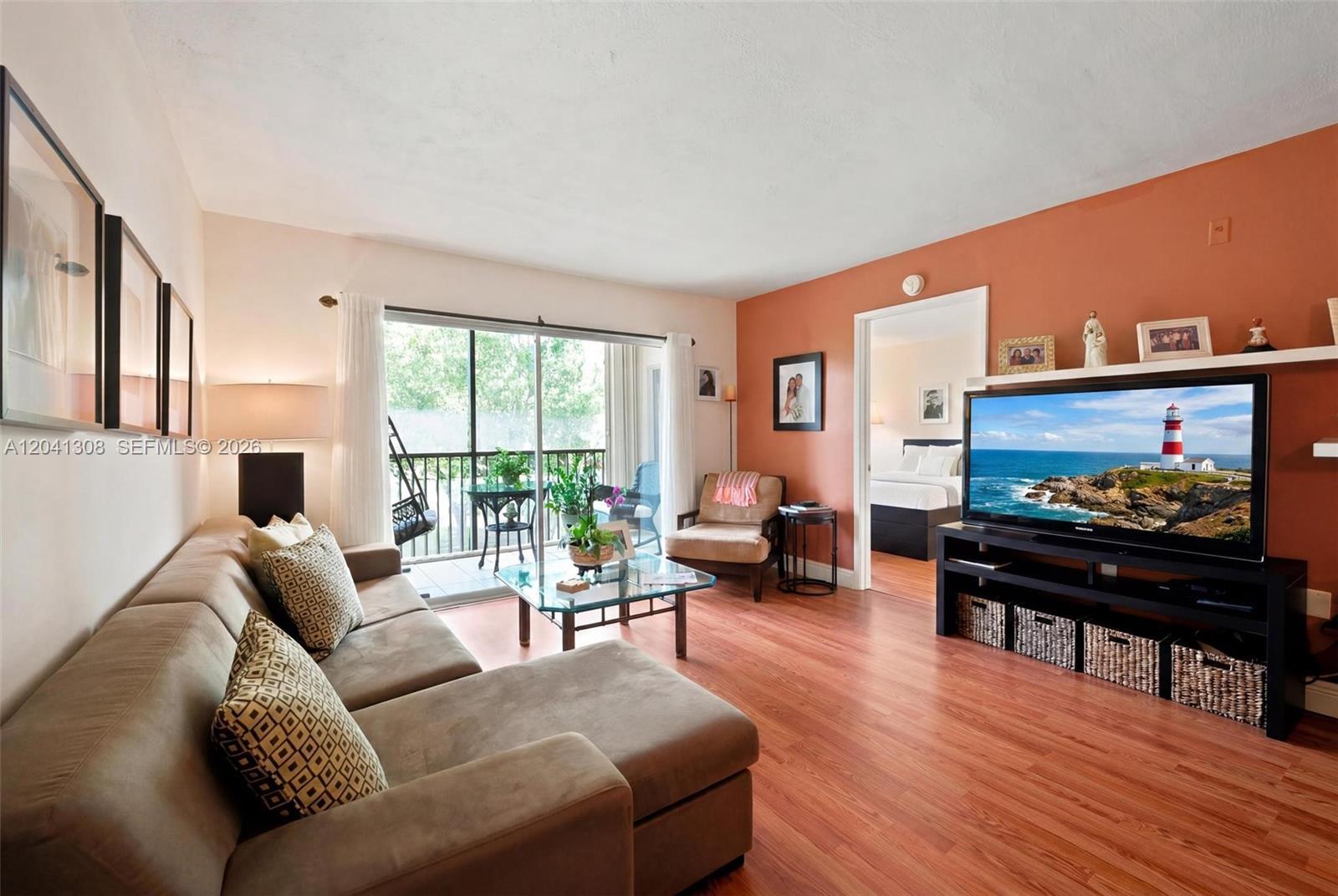 901 SW 138th Ave # 305C, Pembroke Pines FL 33027 photo 2