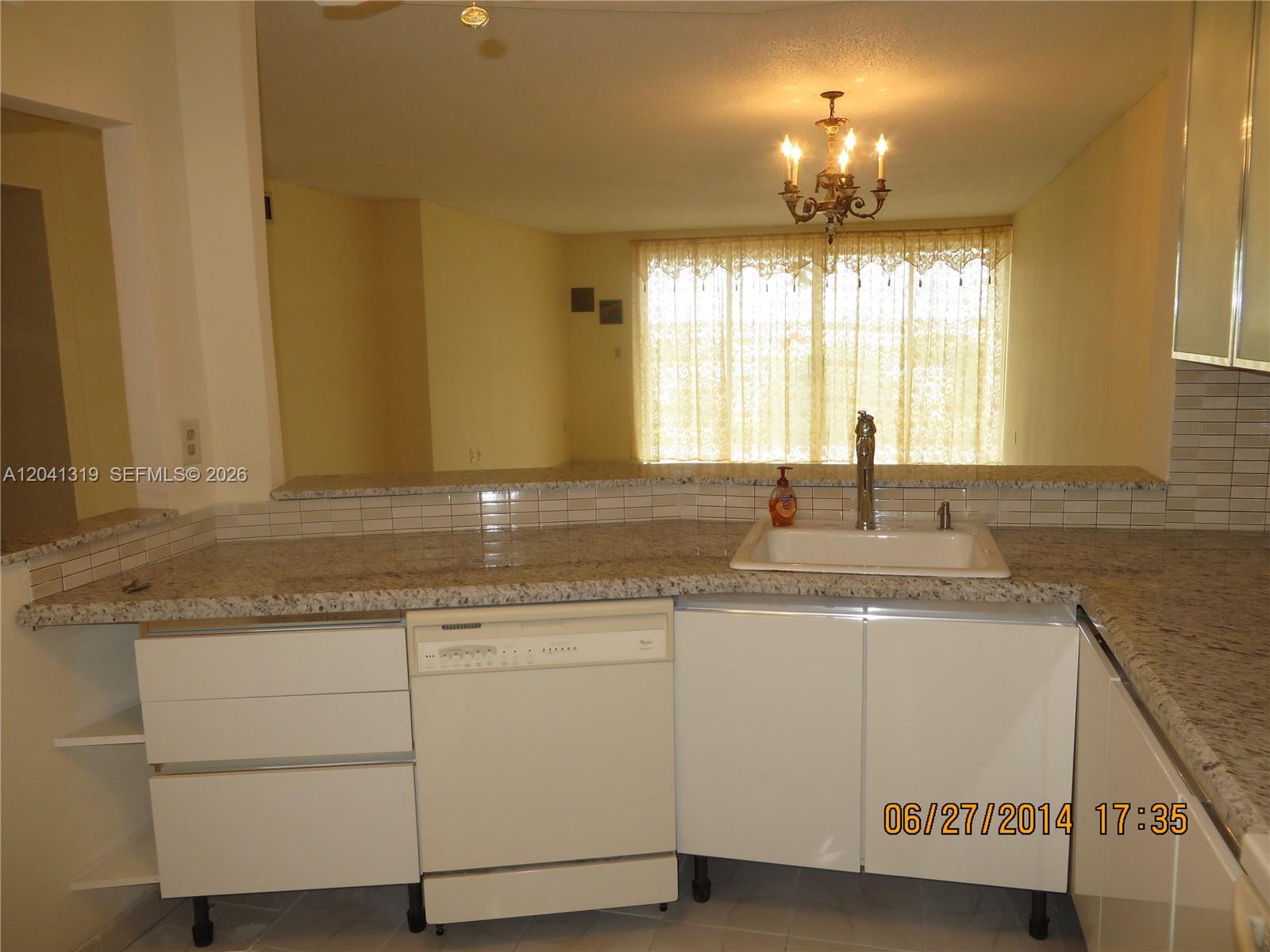 1750 NE 191st St # 4, Miami FL 33179 photo 2