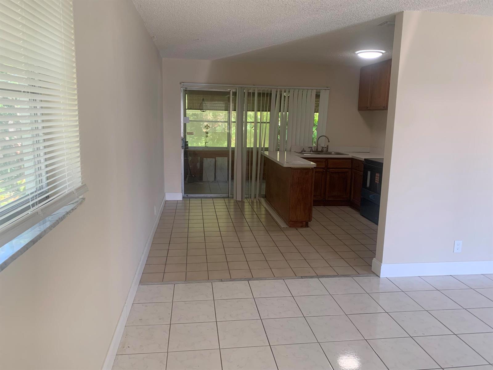 1873 NW 46th Street, Tamarac FL 33309 photo 5