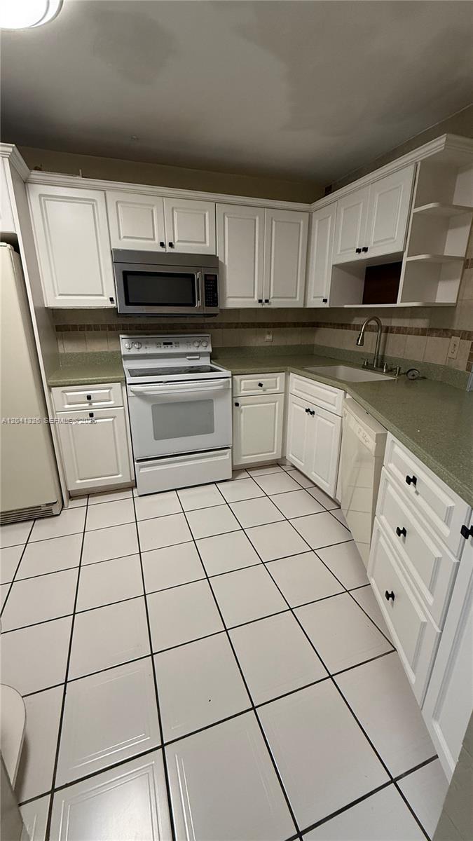 1770 NE 191st St # 1, Miami FL 33179 photo 3