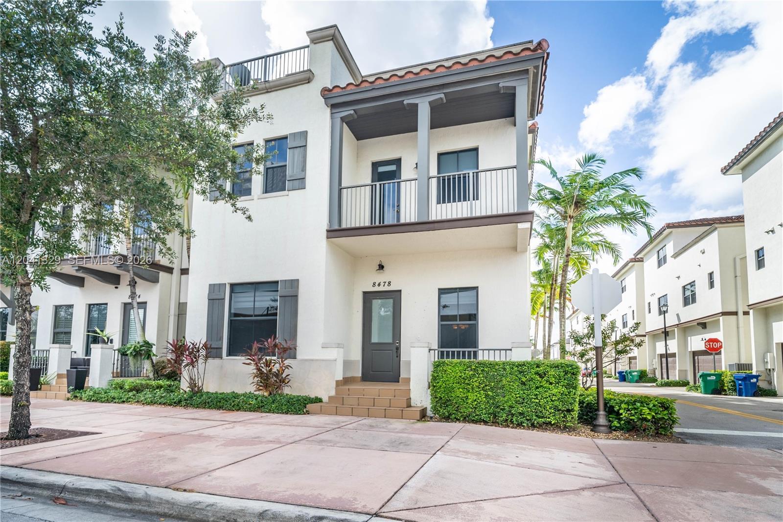 8478 NW 52nd St, Doral FL 33166