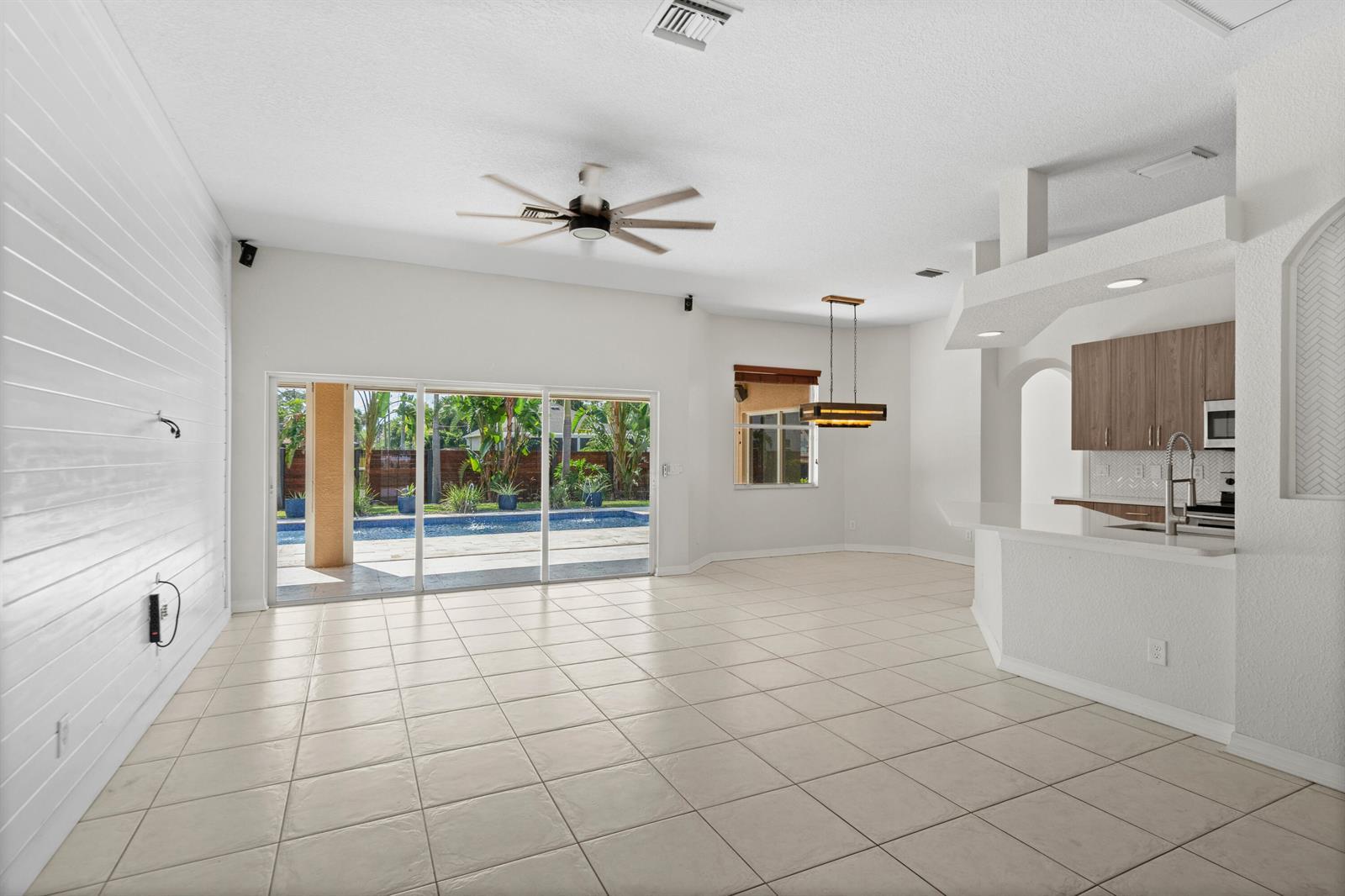 2241 SW Nightingale Terrace, Port St. Lucie FL 34953 photo 5