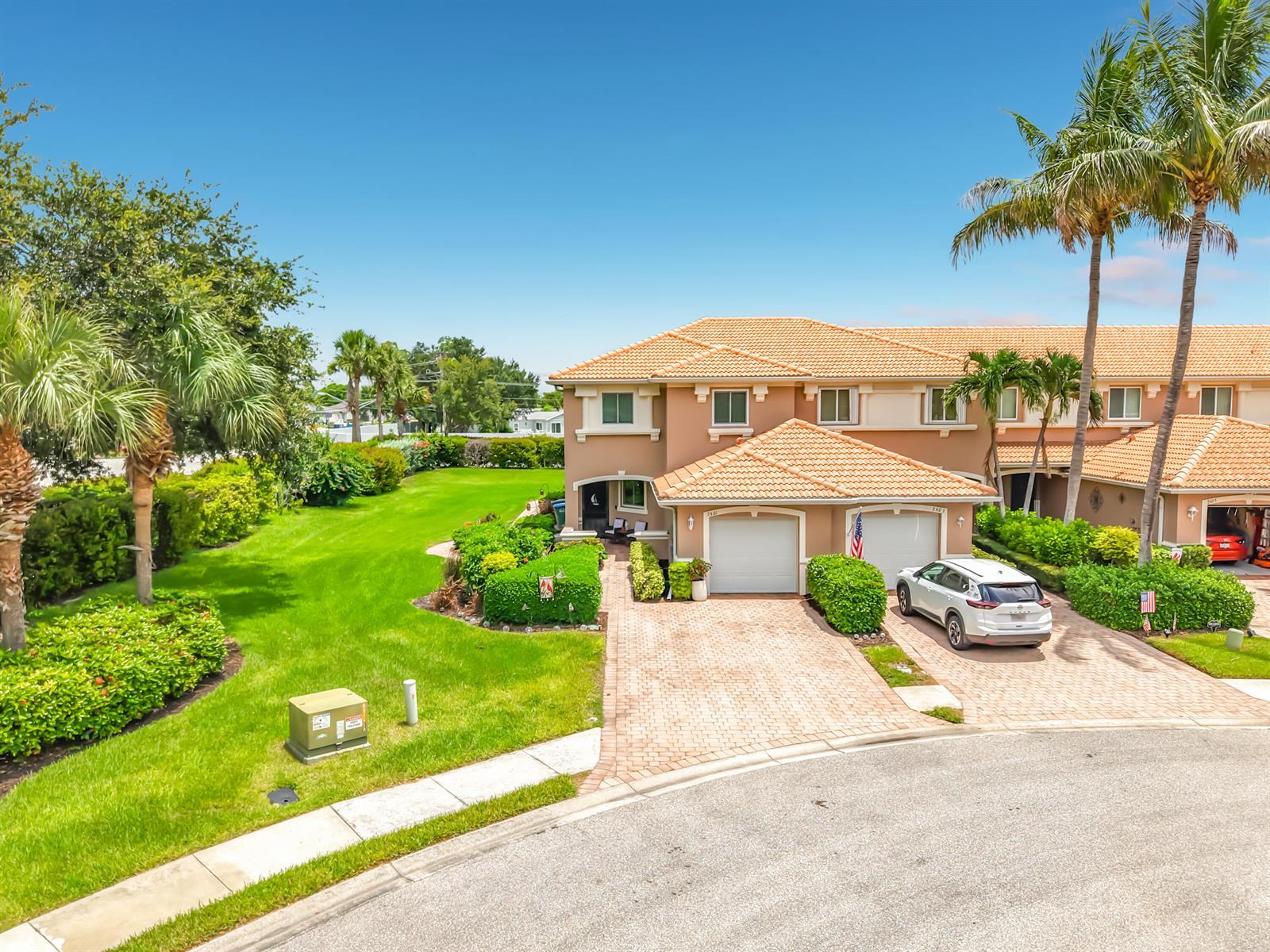 2401 Caslotti Way, Cape Coral FL 33909 photo 2