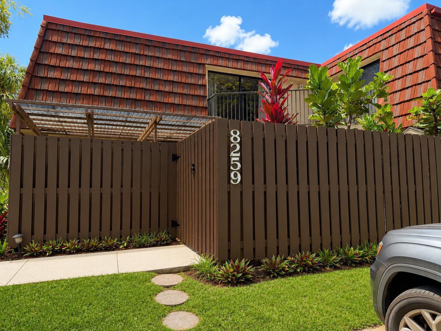 8259 Boca Rio, Boca Raton FL 33433