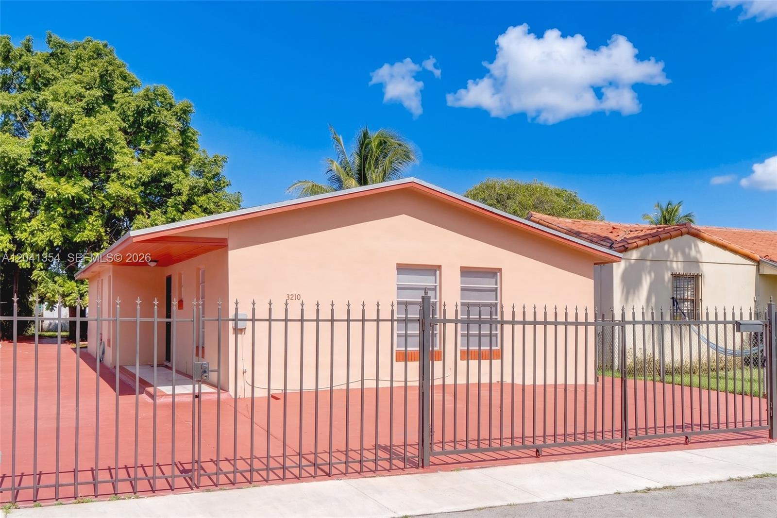 3210 NW 19th St, Miami FL 33125 photo 2