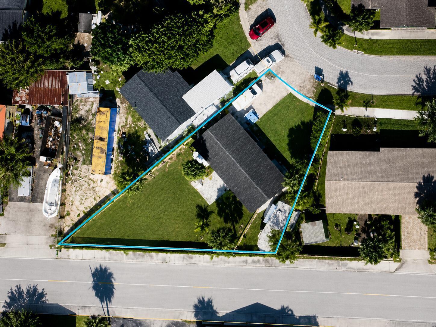 1545 S 24th Court, West Palm Beach FL 33404 photo 2