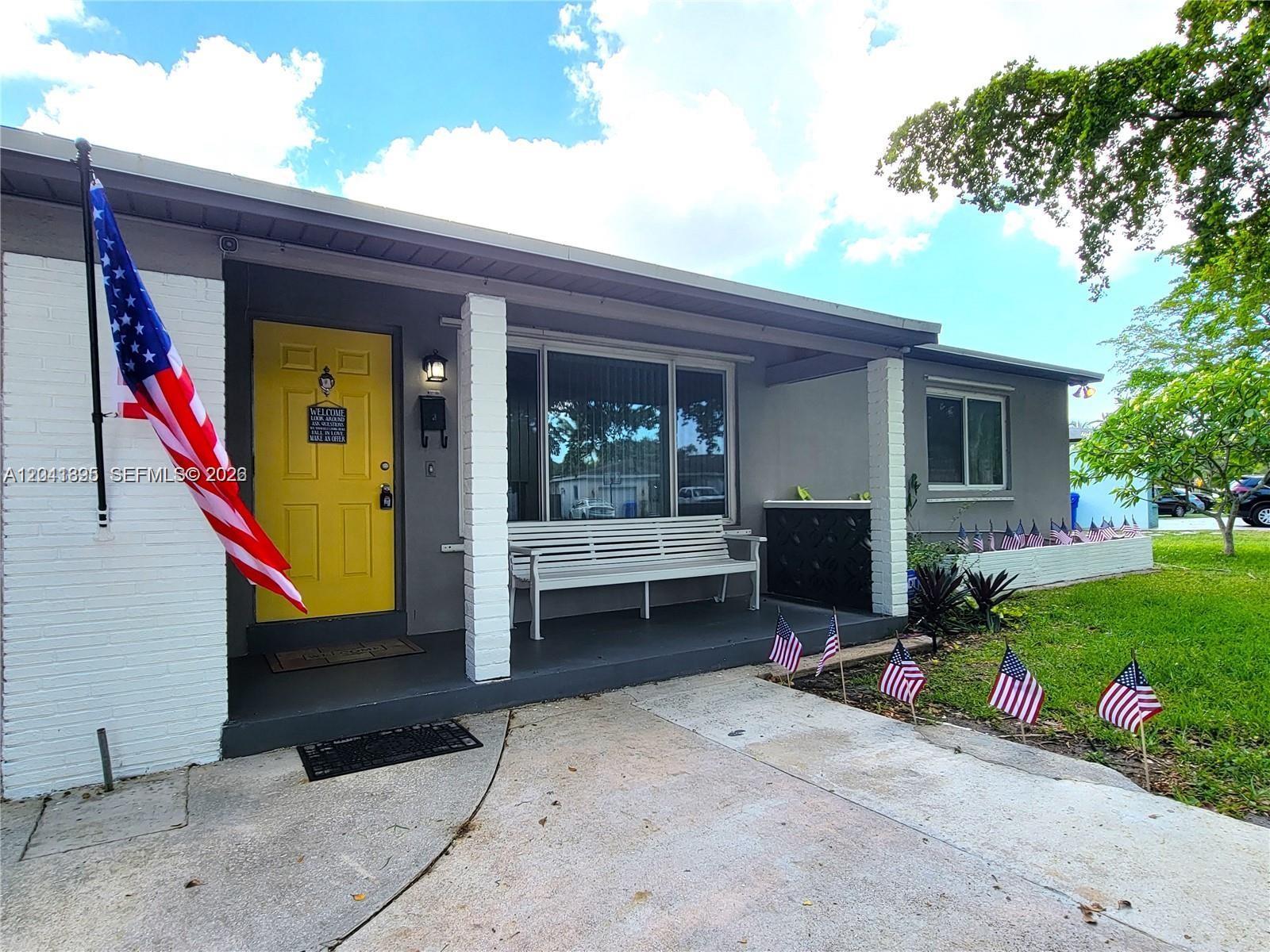 5721 Jefferson St, Hollywood FL 33023