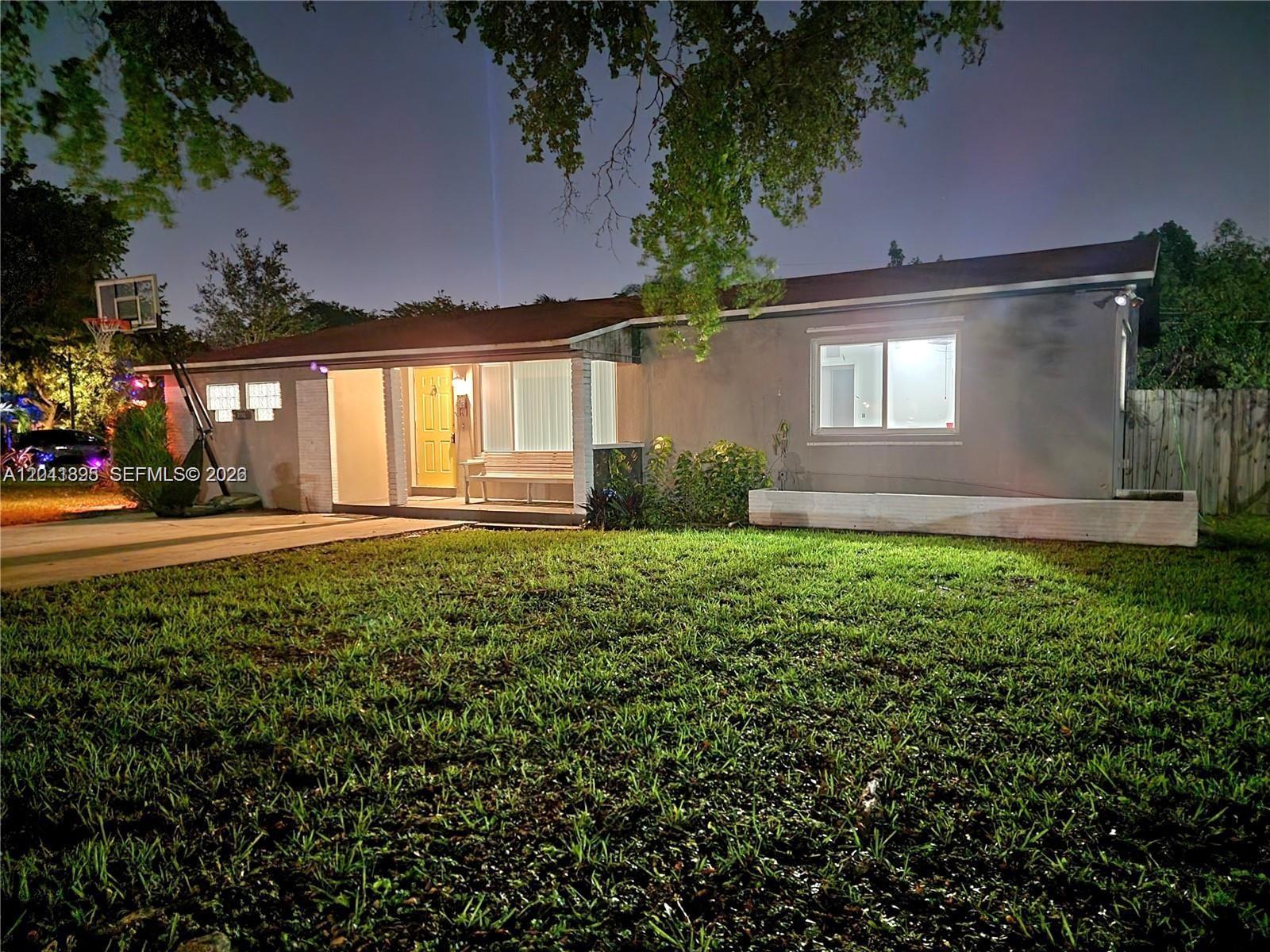5721 Jefferson St, Hollywood FL 33023 photo 5