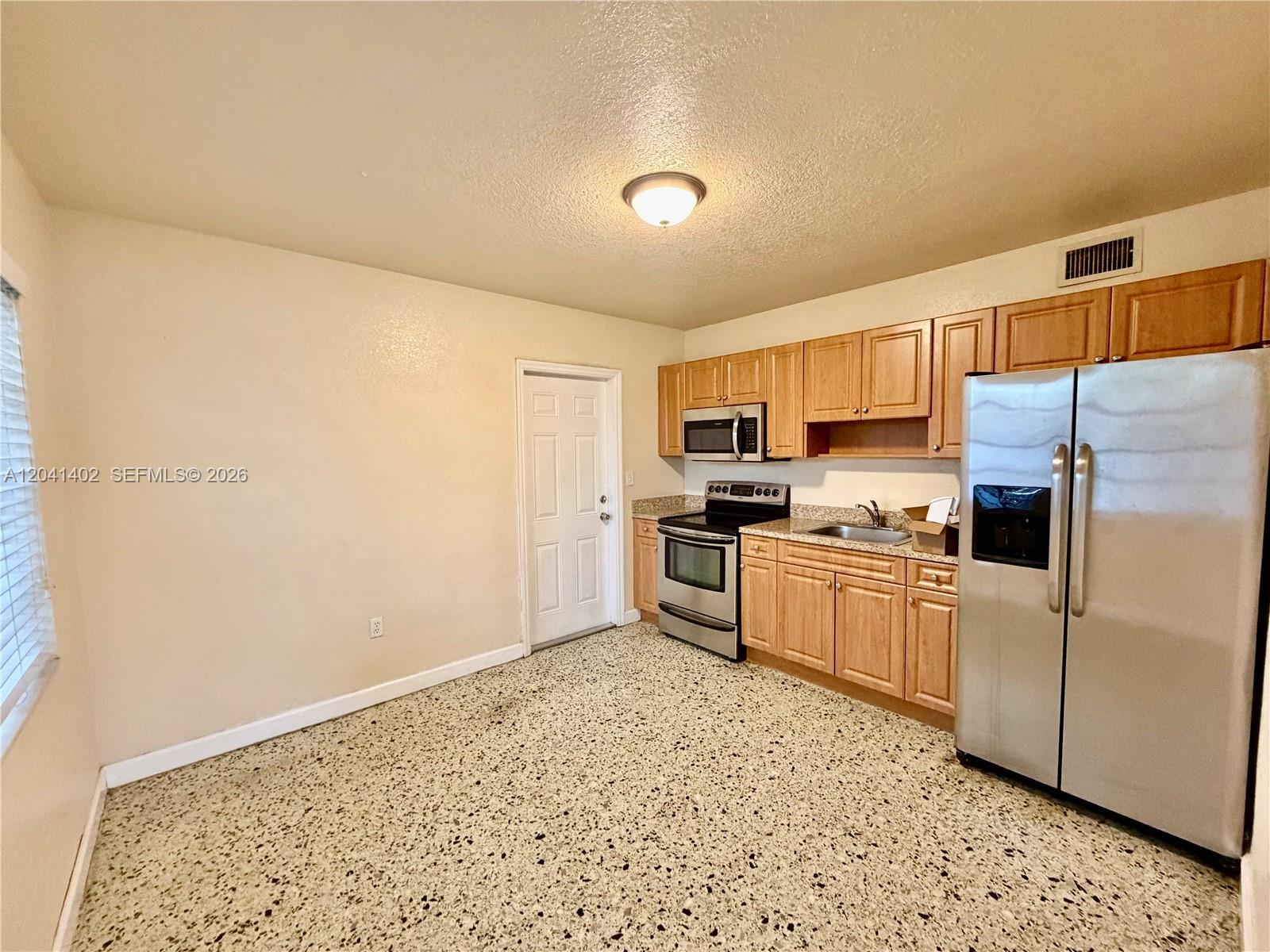911 NW 22nd Pl # 0, Miami FL 33125 photo 3