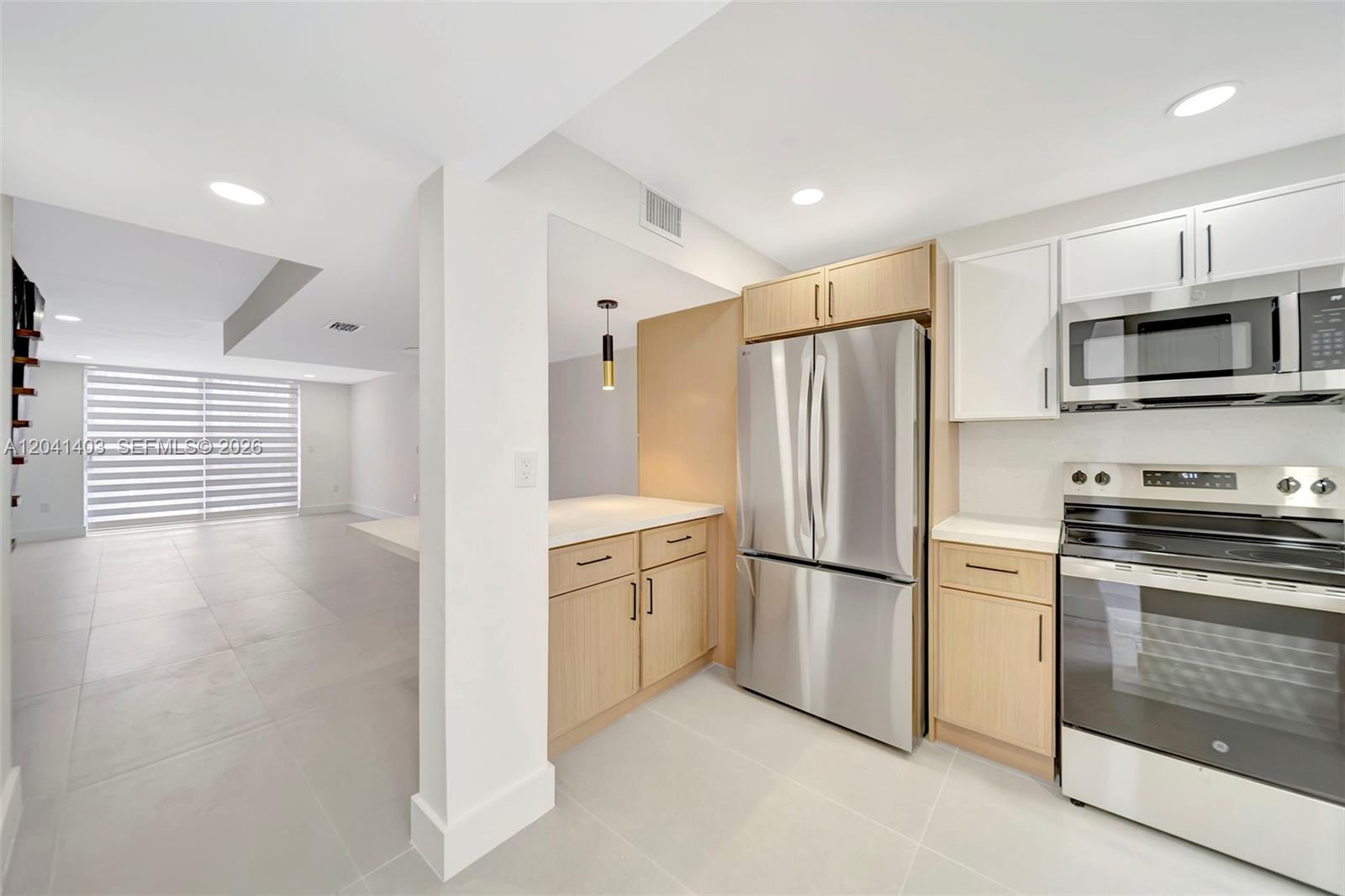 1083 W 38th St # 8, Hialeah FL 33012 photo 2