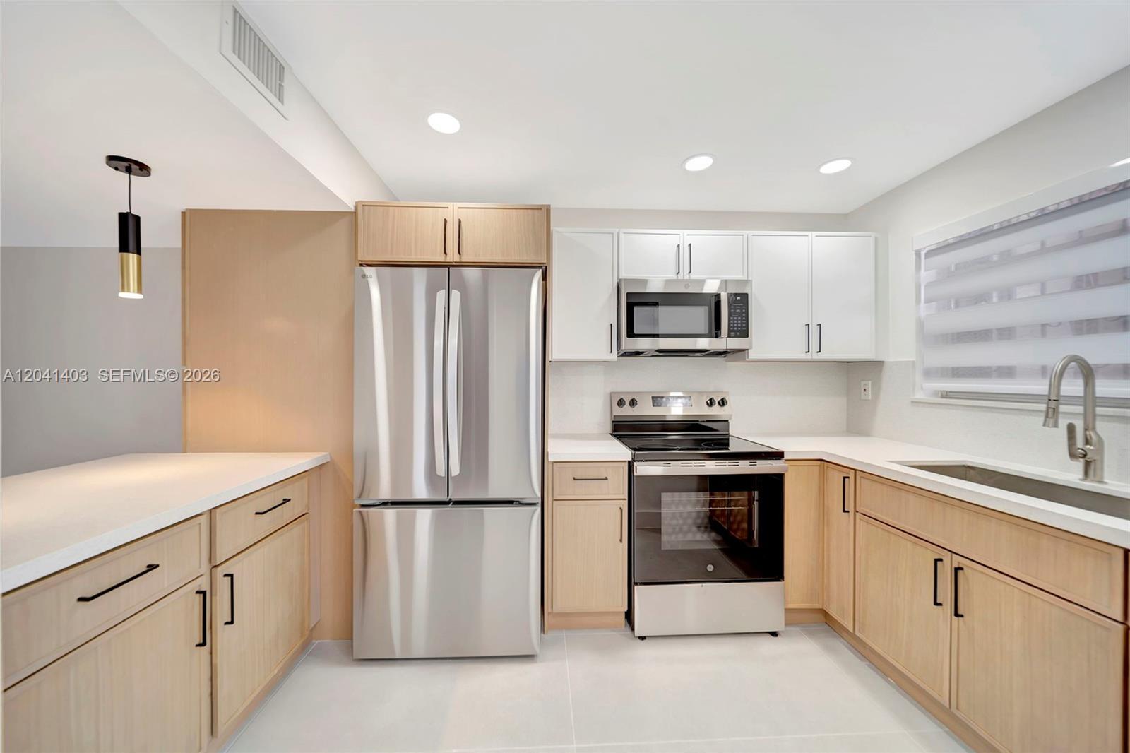 1083 W 38th St # 8, Hialeah FL 33012