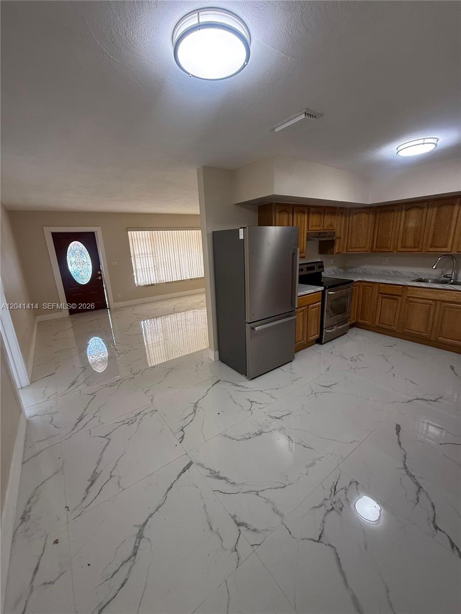 2600 NW 112th St # 1, Miami FL 33167