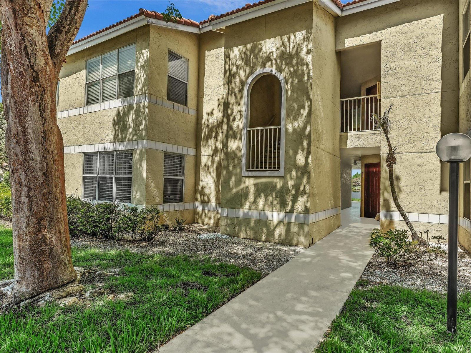 731 Vista Isles Drive # 1521, Sunrise FL 33325