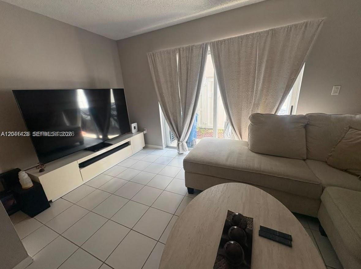 246 Riviera Cir # 246, Weston FL 33326 photo 2