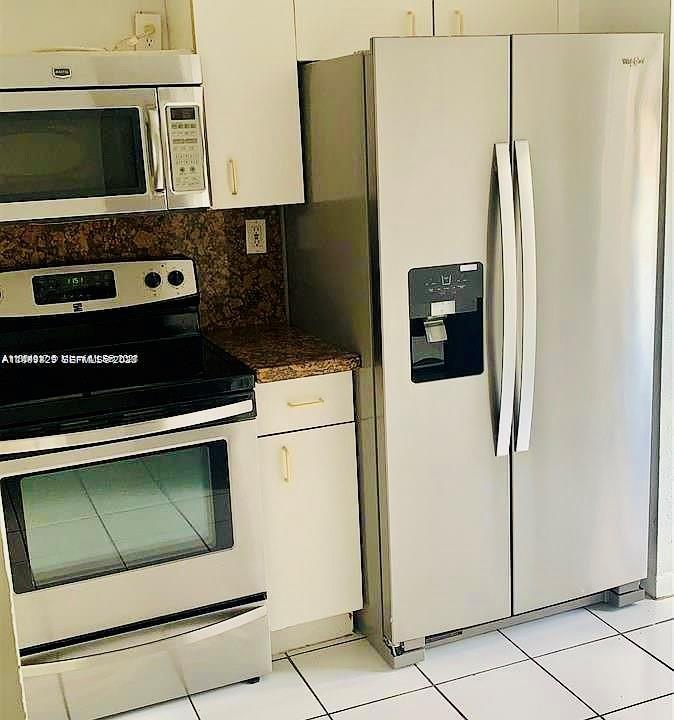 246 Riviera Cir # 246, Weston FL 33326 photo 4