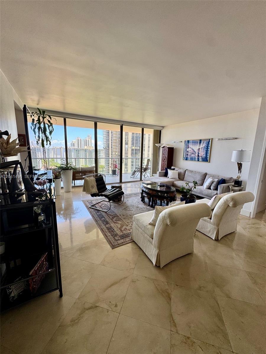 19500 Turnberry Way # 15F, Aventura FL 33180 photo 4