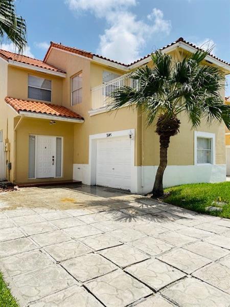 3145 N 37th Avenue, Hollywood FL 33021