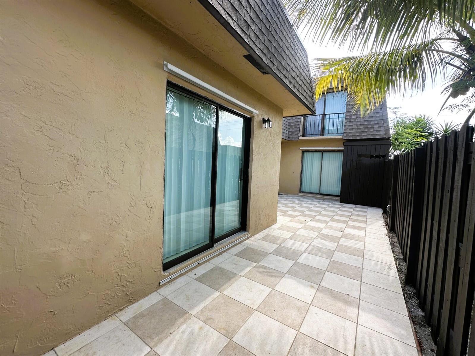 303 Waterview Drive, Palm Springs FL 33461 photo 2