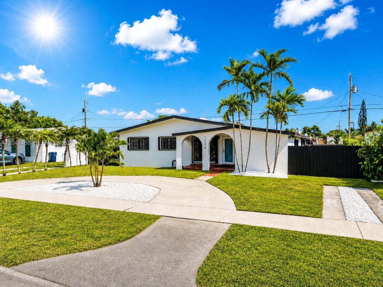 12370 SW 190th Ter, Miami FL 33177 photo 3