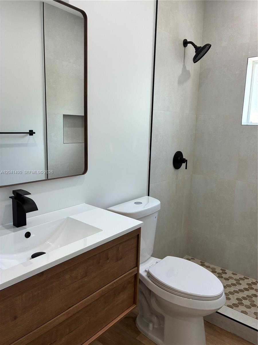 211 SW 15th Ter, Homestead FL 33030 photo 4