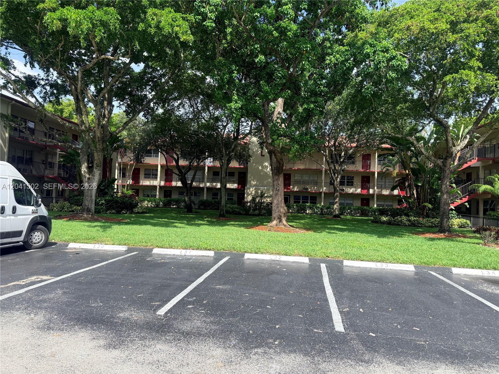 Pembroke Pines, FL 33027