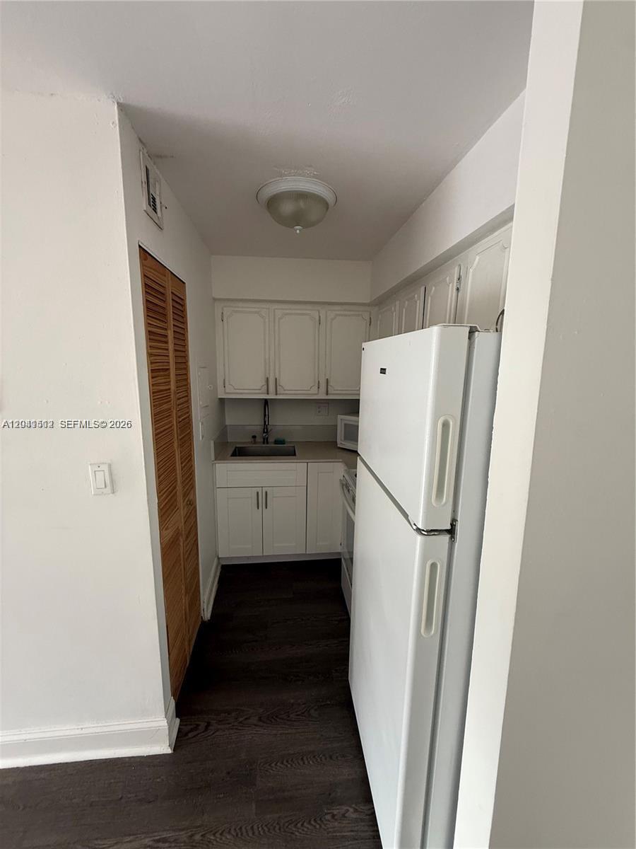 5199 NW 7th St # 111, Miami FL 33126 photo 4
