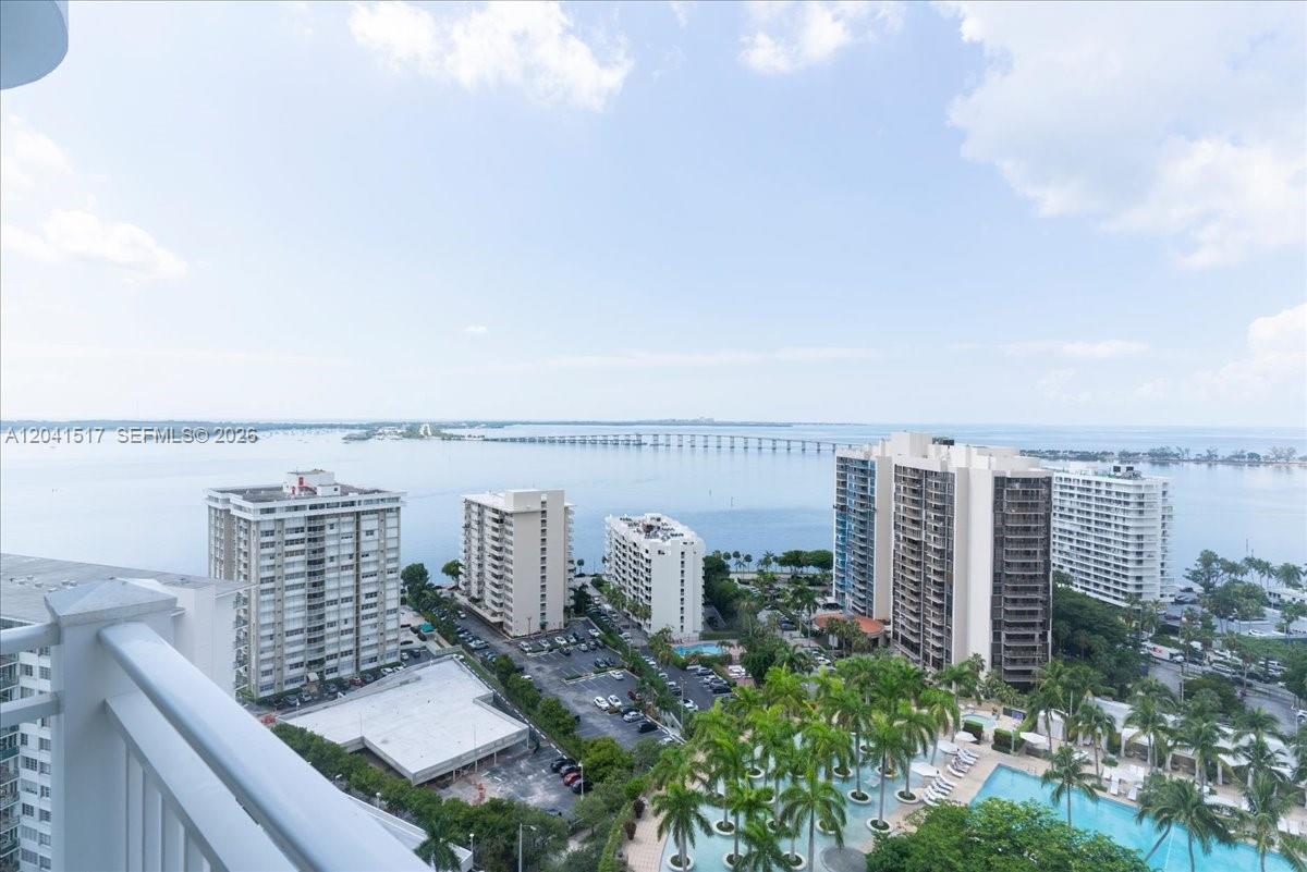 185 SE 14th Ter # 2307, Miami FL 33131