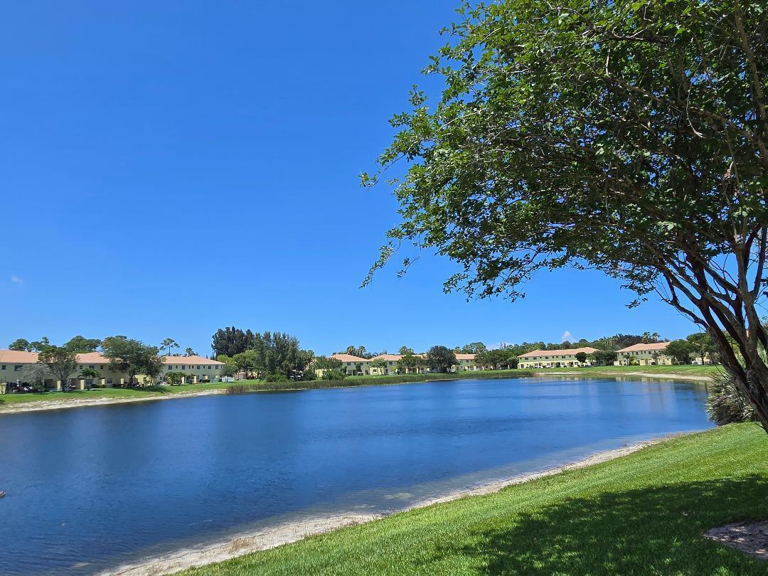 921 Imperial Lake Road, West Palm Beach FL 33413 photo 4
