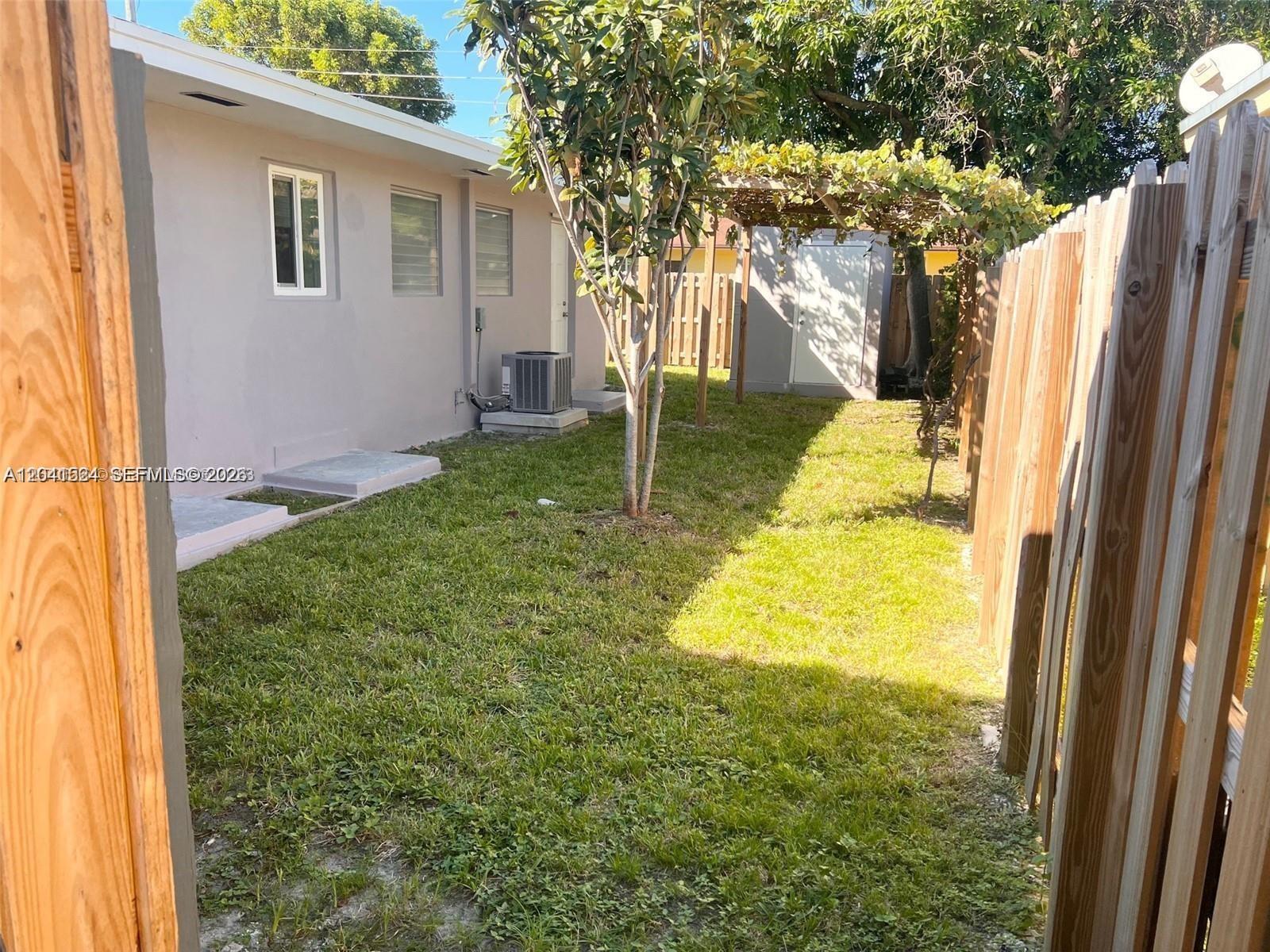 1005 NE 2nd St # 1, Hallandale Beach FL 33009 photo 4