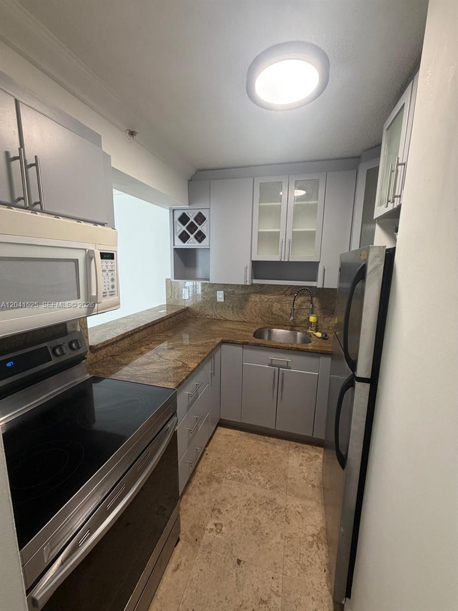 126 SW 17th Rd # 301, Miami FL 33129 photo 5