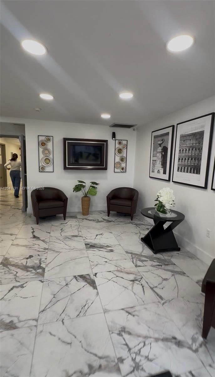 175 Fontainebleau Blvd, Miami FL 33172 photo 2