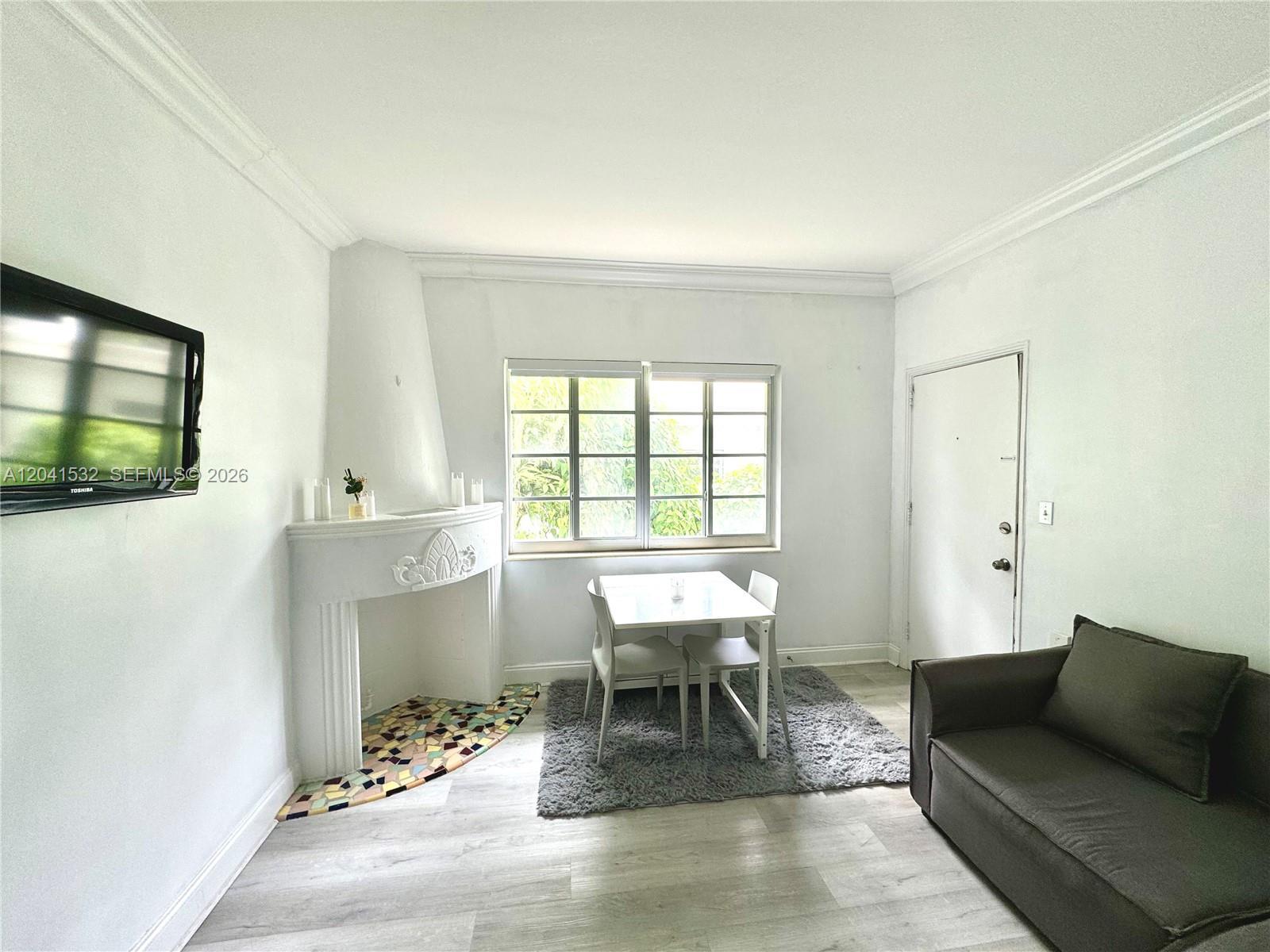 1341 Meridian Ave # 204, Miami Beach FL 33139 photo 2