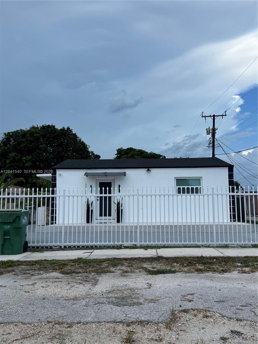 1245 Vermont St, Opa-Locka FL 33054 photo 2