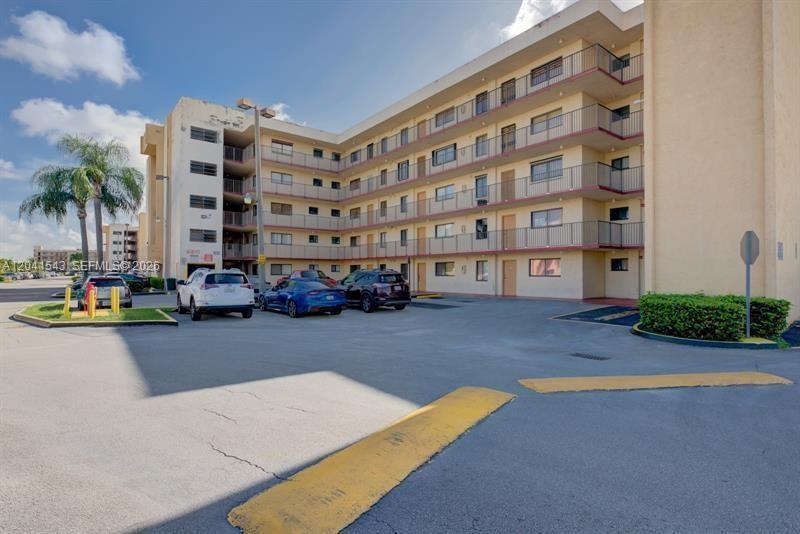 9915 W Okeechobee Rd # 404, Hialeah Gardens FL 33016