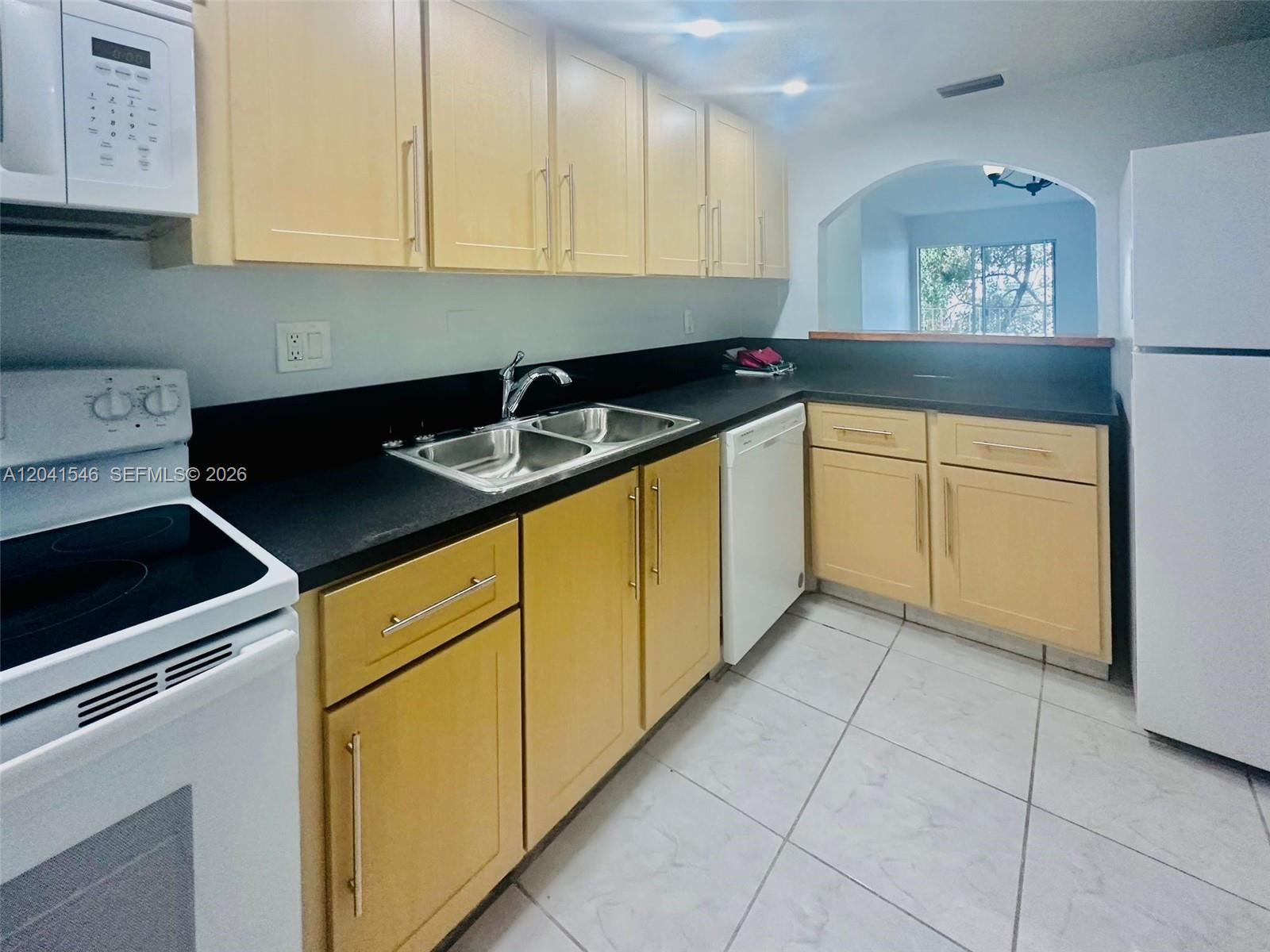 8101 SW 73rd Ave # 09, Miami FL 33143 photo 2