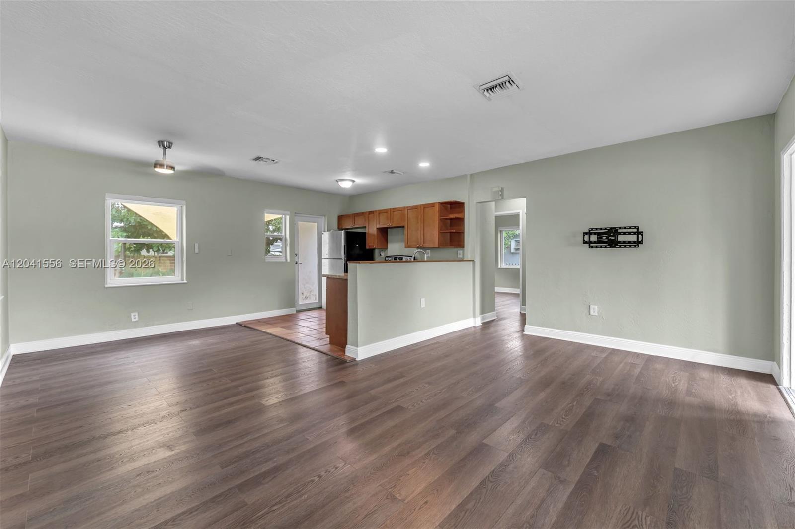 421 NW 105th St # 421, Miami FL 33150 photo 5