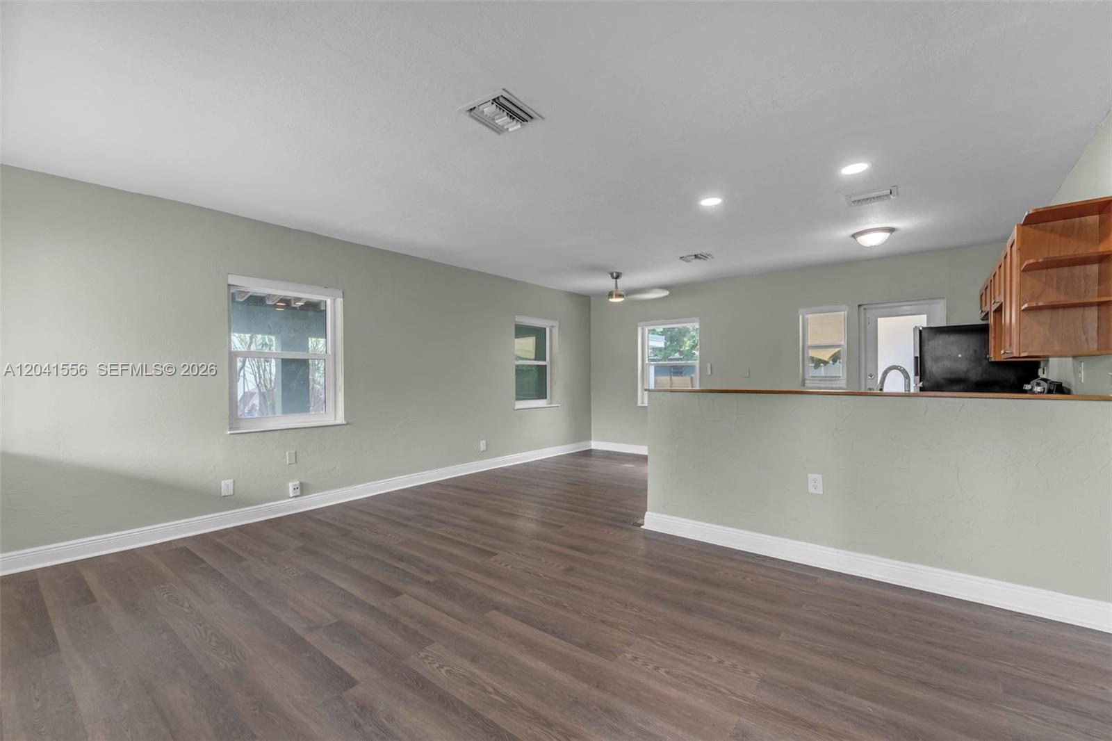 421 NW 105th St # 421, Miami FL 33150 photo 4