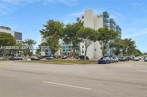 5050 NW 7th St # 202, Miami FL 33126 photo 5